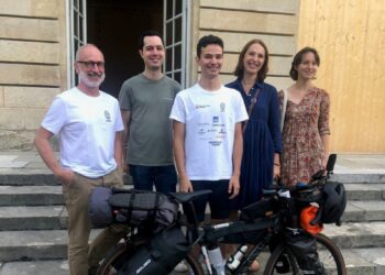 Partez pour un tour du monde à vélo avec Achille, 17 ans, qui parcourra 30.000 kilomètres en 600 jours au départ de Bordeaux Partez pour un tour du monde à vélo avec Achille, 17 ans, qui parcourra 30.000 kilomètres en 600 jours au départ de Bordeaux