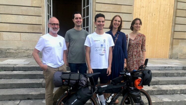 Partez pour un tour du monde à vélo avec Achille, 17 ans, qui parcourra 30.000 kilomètres en 600 jours au départ de Bordeaux
