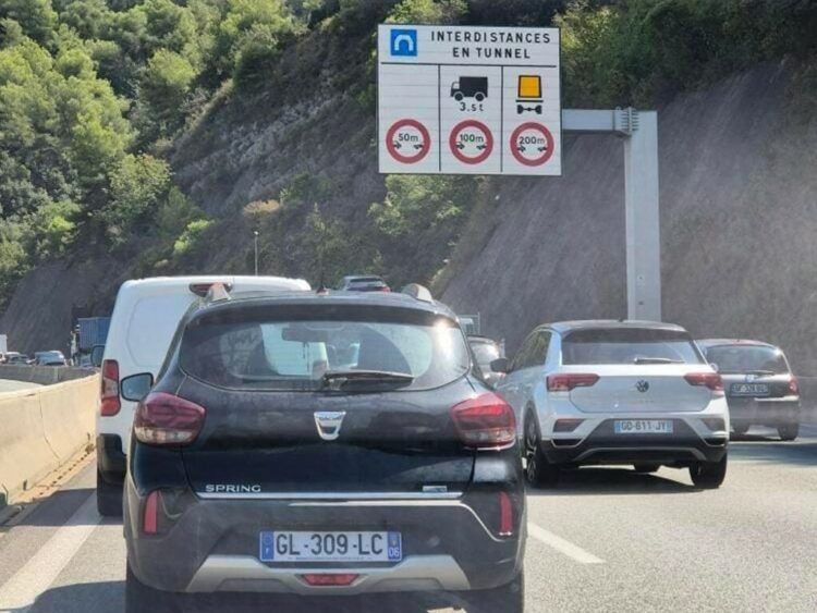 Circulation infernale à Nice : autoroute A8 fermée, bouchons monstres, voici ce qu’il s’est passé Circulation infernale à Nice : autoroute A8 fermée, bouchons monstres, voici ce qu’il s’est passé
