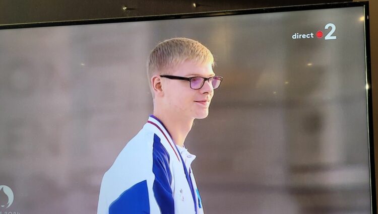 La distinction décernée par Emmanuel Macron aux frères Lebrun lors des JO Paris 2024 La distinction décernée par Emmanuel Macron aux frères Lebrun lors des JO Paris 2024