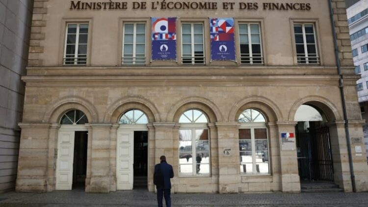 Quelles sont les raisons du plus haut niveau de déficit en France en dehors des périodes de crise? Quelles sont les raisons du plus haut niveau de déficit en France en dehors des périodes de crise?