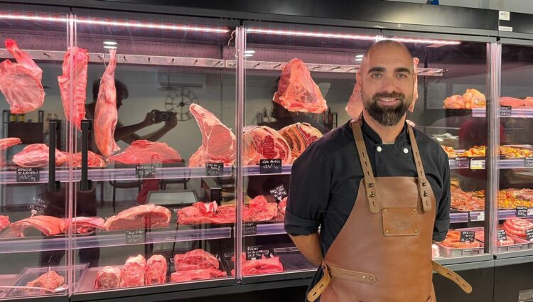 La nouvelle boucherie de Mauguio remporte un grand succès malgré la baisse de la consommation de viande en France La nouvelle boucherie de Mauguio remporte un grand succès malgré la baisse de la consommation de viande en France