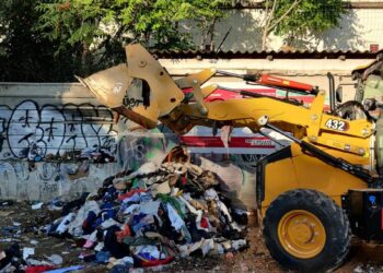 Nouvelle vidéo captivante : Opération de nettoyage avenue Zoccola dans le 15e arrondissement de Marseille Nouvelle vidéo captivante : Opération de nettoyage avenue Zoccola dans le 15e arrondissement de Marseille