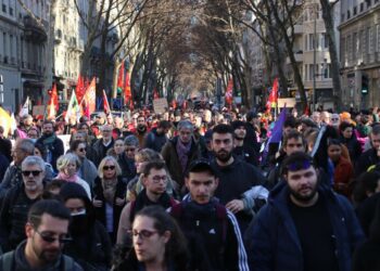 Manifestation épique samedi à Lyon pour protester contre une « élection truquée