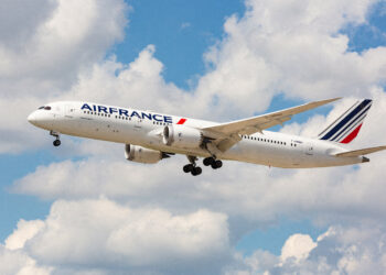 Un Boeing en direction de New York lance un code d’urgence et rebrousse chemin vers Paris Un Boeing en direction de New York lance un code d’urgence et rebrousse chemin vers Paris