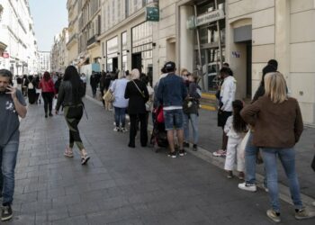 Marseille : Une Croissance Douce mais Sinueuse vers 877 000 Habitants selon l’Insee !