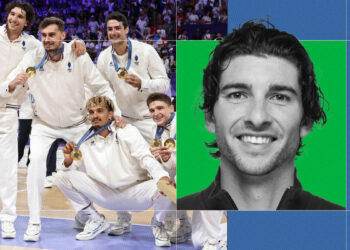 JO Paris 2024 : Timothée Carle et les Douze Géants en Or du Volley Français, une Épopée de Noël à Ne Pas Manquer !