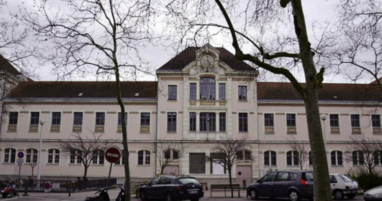 Lyon : Pionnière de la Laïcité dans les Écoles Françaises !