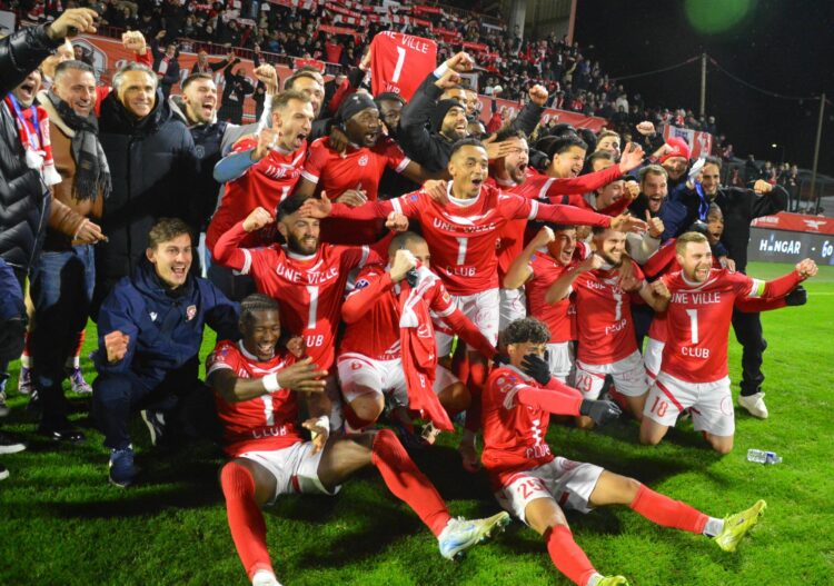 « Clément Bassin : « Nous sommes déterminés à écrire une belle histoire » avant le choc Rouen-Lille »