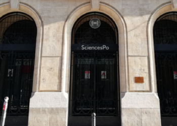 Les ‘perturbateurs’ encouragés à approfondir leurs études : une décision de justice marquante