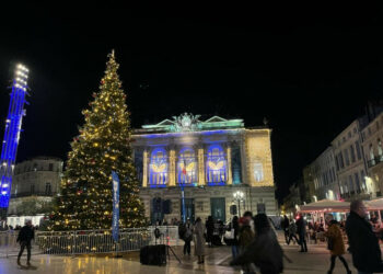 Découverte de la ville sous son costume festif : quelles visites guidées vous émerveilleront