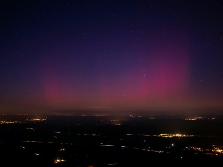 Des aurores boréales extraordinaires illuminent le ciel français ! Des aurores boréales extraordinaires illuminent le ciel français !