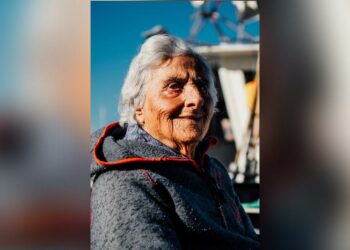 L’illustre poissonnière du Vieux-Port de Marseille, « Nana », nous quitte à 95 ans : un hommage à une légende !