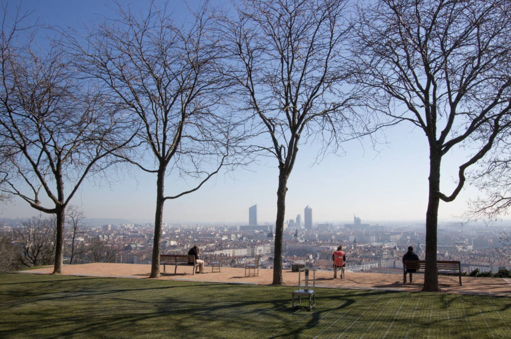 Météo à Lyon : Un week-end glacial suivi d’une transformation spectaculaire cette semaine !