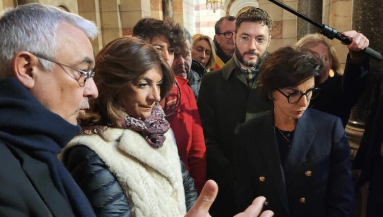 « Notre-Dame de la Garde et le Sanctuaire de la Sainte-Baume : Joyaux du Patrimoine National »