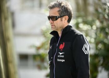 Découvrez les 42 joueurs retenus pour préparer le Tournoi des Six Nations : Annonce captivante des Bleus ! Découvrez les 42 joueurs retenus pour préparer le Tournoi des Six Nations : Annonce captivante des Bleus !