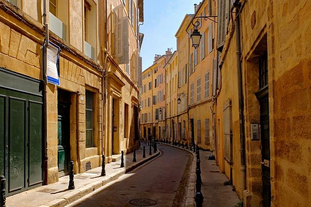 Une Ville en Ébullition : L'Impact de la Victoire sur Paris