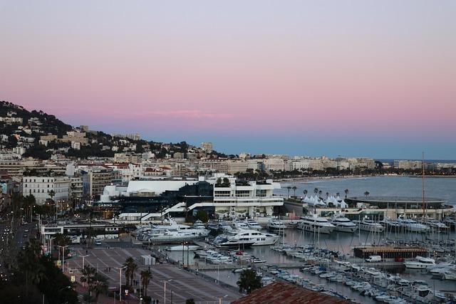 Cannes contre Reims : une confrontation entre lexpérience et laudace