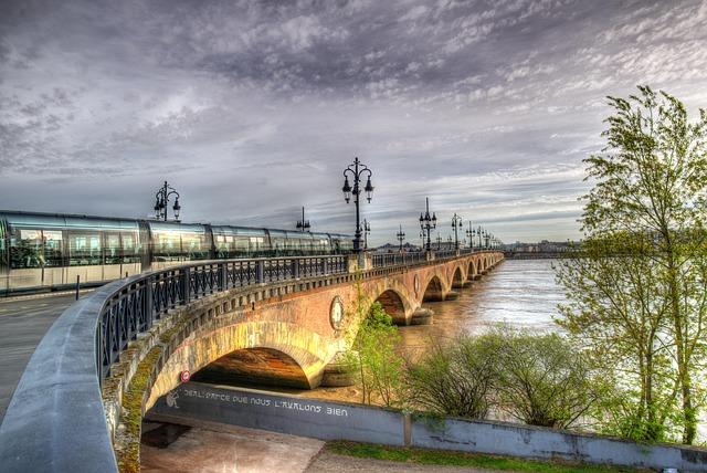 Prévisions météorologiques :‌ Un lundi coloré à Bordeaux