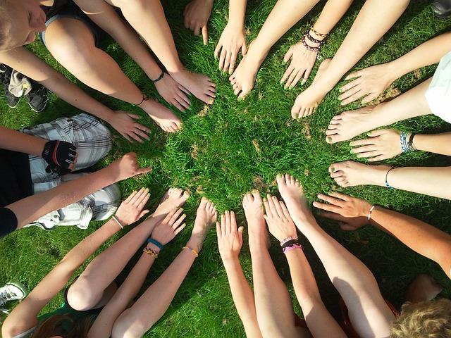 Rassembler pour guérir : limportance du soutien psychologique collectif