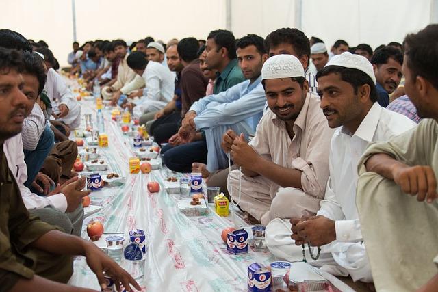 Réflexions sur ⁤le Ramadan⁢ : un temps de dévotion et‌ de partage dans la société contemporaine