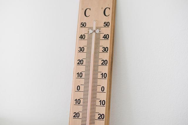 Températures et conditions atmosphériques attendues dans la région