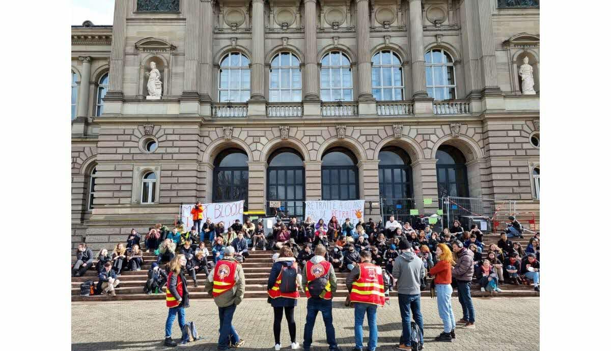 Le contexte du blocage : ​comprendre les motivations ‌des étudiants