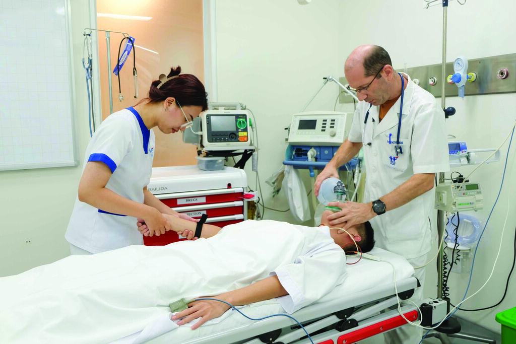 Urgence médicale en plein vol, l'avion Air france entre Lyon et⁤ Brest dérouté à⁣ Nantes⁤ - actu.fr