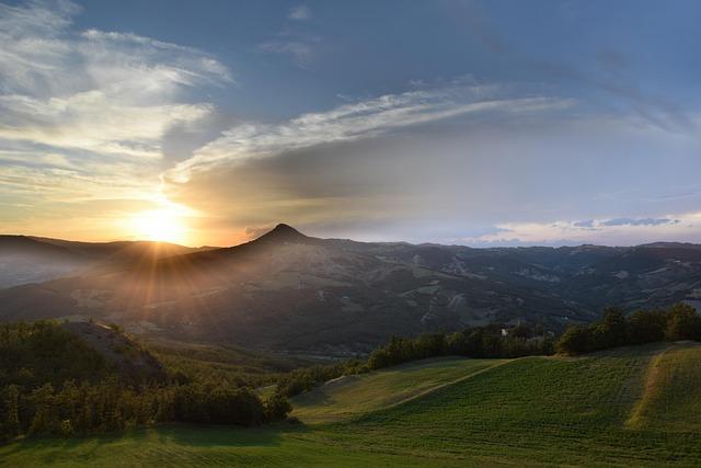 Les montagnes comme​ toile de fond : un ‌séjour inoubliable