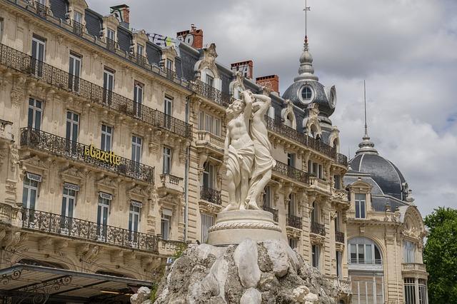 Les joyaux architecturaux de montpellier sur le parcours