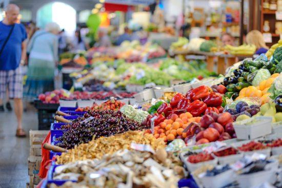 Marchés Locaux et Initiatives Écologiques en Terrain Végan