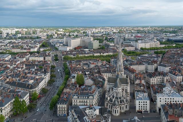 Un ⁤espace⁣ dopportunités pour les jeunes⁣ à Nantes