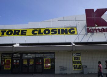 Fermeture de magasins à Strasbourg :  » Les habitudes changent mais il n’y a jamais eu autant de monde en centre-ville » Fermeture de magasins à Strasbourg :  » Les habitudes changent mais il n’y a jamais eu autant de monde en centre-ville »