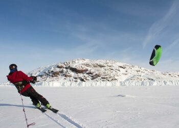 En kite-ski sur la calotte polaire du Groenland, quand la science se mêle à l’aventure – France Culture