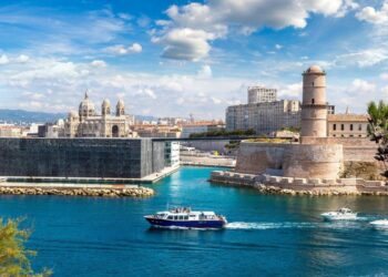 Marseille : Emmanuel Macron et Narendra Modi en visite officielle dans la cité phocéenne – franceinfo