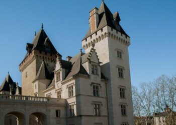 La reprise de la liaison aérienne entre Pau et Paris-Orly, une victoire pour François Bayrou – franceinfo La reprise de la liaison aérienne entre Pau et Paris-Orly, une victoire pour François Bayrou – franceinfo