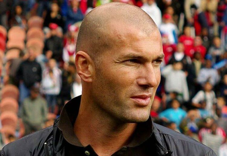 Équipe de France : Zinedine Zidane « est un très bon candidat, naturel » pour Didier Deschamps – FRANCE 24 Équipe de France : Zinedine Zidane « est un très bon candidat, naturel » pour Didier Deschamps – FRANCE 24