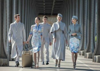 Uniformes haute couture, sièges d’époque, vaisselle… L’histoire d’Air France racontée en 170 objets à Toulouse – Le Parisien
