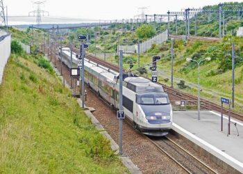 Jusqu’à 3 heures de retard sur la ligne TGV Marseille / Lyon à cause d’une personne percutée dans la Drôme – ici, le média de la vie locale