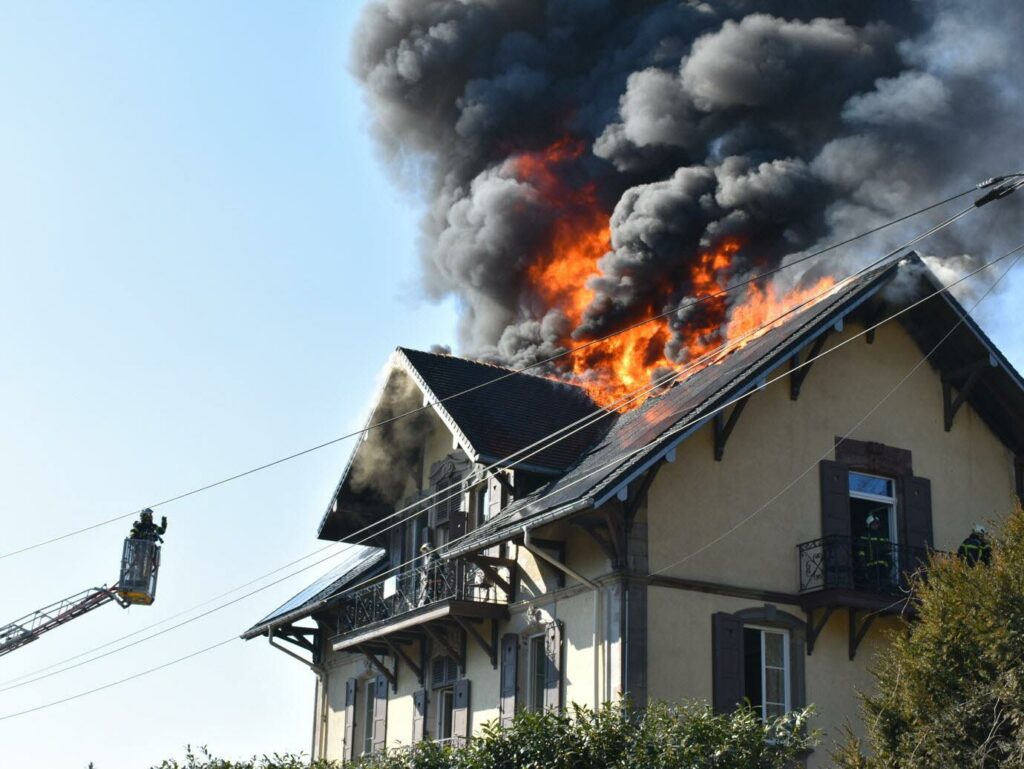 Près de Lyon, trois personnes ont perdu la vie dans l’incendie d’une maison – France Live