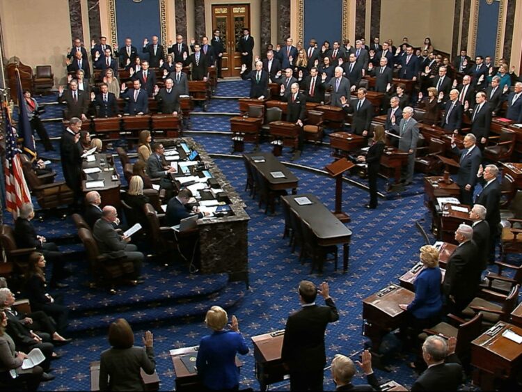 Le Sénat examine une proposition de loi visant à interdire les signes religieux dans les compétitions sportives – franceinfo Le Sénat examine une proposition de loi visant à interdire les signes religieux dans les compétitions sportives – franceinfo