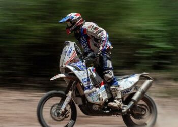 « Mon cœur s’est arrêté deux fois, et deux fois j’ai choisi de revenir » : amputé d’une jambe, le quadruple vainqueur du Dakar Mathieu Baumel raconte son calvaire – franceinfo « Mon cœur s’est arrêté deux fois, et deux fois j’ai choisi de revenir » : amputé d’une jambe, le quadruple vainqueur du Dakar Mathieu Baumel raconte son calvaire – franceinfo