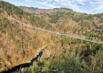 Vertigineux : découvrez la plus grande passerelle himalayenne de France – Mon séjour en montagne Vertigineux : découvrez la plus grande passerelle himalayenne de France – Mon séjour en montagne
