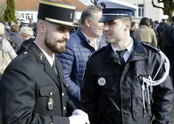L’élève policier qui a foncé dans d’un bar, près de Lille, convoqué au tribunal et placé sous contrôle judiciaire – France 3 Régions L’élève policier qui a foncé dans d’un bar, près de Lille, convoqué au tribunal et placé sous contrôle judiciaire – France 3 Régions