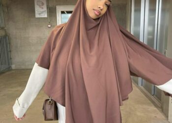 Une femme voilée pour « célébrer les droits des femmes » ? Une affiche, introuvable, fait polémique – Ouest-France Une femme voilée pour « célébrer les droits des femmes » ? Une affiche, introuvable, fait polémique – Ouest-France