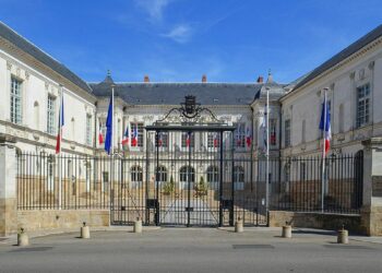 L’hôtel de Ville de Nantes évacué après une alerte à la bombe – Ouest-France L’hôtel de Ville de Nantes évacué après une alerte à la bombe – Ouest-France