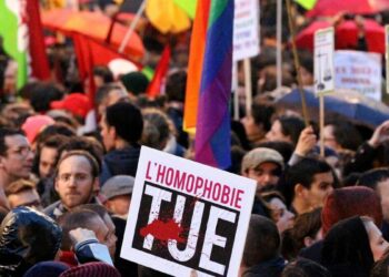 « L’agression a été très violente » : attiré dans un guet-apens homophobe, il est frappé, étranglé et volé à Nice – France 3 Régions « L’agression a été très violente » : attiré dans un guet-apens homophobe, il est frappé, étranglé et volé à Nice – France 3 Régions