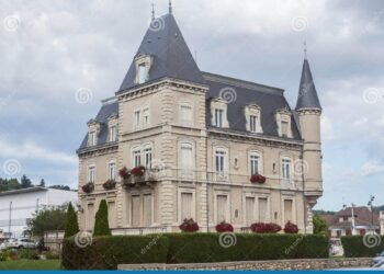 « Ça gâche la fête » : des violences constatées après la victoire de Bourgoin-Jallieu face à l’OL en Coupe de France – France 3 Régions « Ça gâche la fête » : des violences constatées après la victoire de Bourgoin-Jallieu face à l’OL en Coupe de France – France 3 Régions