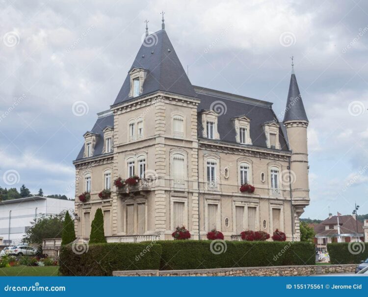 « Ça gâche la fête » : des violences constatées après la victoire de Bourgoin-Jallieu face à l’OL en Coupe de France – France 3 Régions « Ça gâche la fête » : des violences constatées après la victoire de Bourgoin-Jallieu face à l’OL en Coupe de France – France 3 Régions