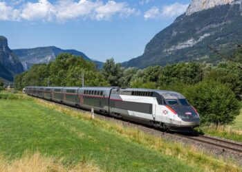 SNCF : reprise progressive du trafic TER dans les Hauts-de-France après un vol de câbles en gare de Lille Flandres – ici, le média de la vie locale SNCF : reprise progressive du trafic TER dans les Hauts-de-France après un vol de câbles en gare de Lille Flandres – ici, le média de la vie locale